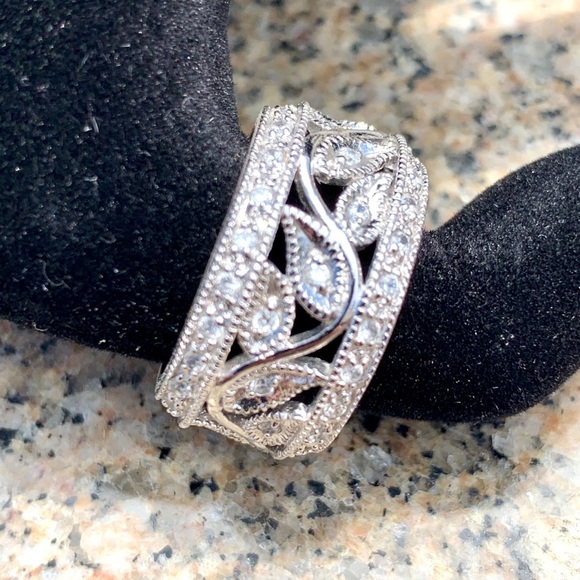 🔥🔥NBW VICTORIA WIECK STERLING SILVER RING🔥🔥 - Picture 2 of 2
